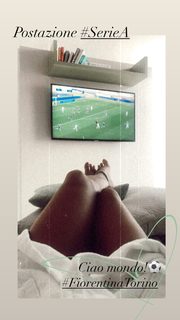 Jolanda V. De Rienzo feet photo 8