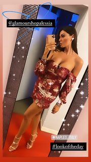 Jolanda V. De Rienzo feet photo 14