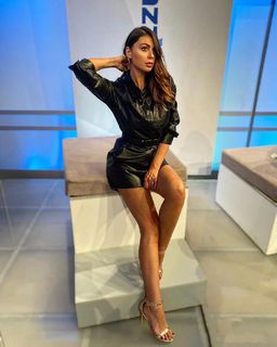 Jolanda V. De Rienzo feet photo 13