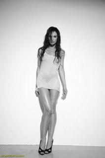 Jolene Blalock feet photo thumbnail
