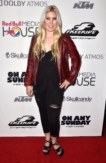 Jolene Van Vugt feet photo 1