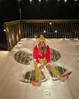 Jolene Van Vugt feet photo 7