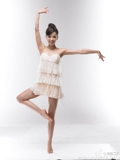 Jolin Tsai feet photo 1