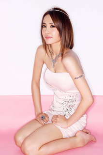 Jolin Tsai feet photo 19
