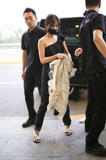 Jolin Tsai feet photo 11