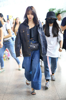 Jolin Tsai feet photo 9