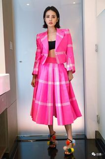 Jolin Tsai feet photo 13