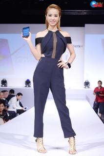 Jolin Tsai feet photo 7
