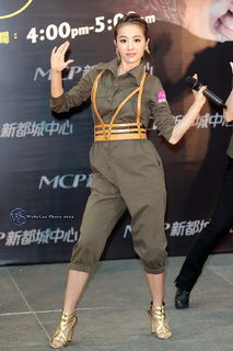 Jolin Tsai feet photo 2