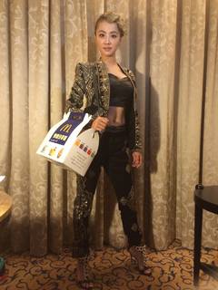 Jolin Tsai feet photo 18