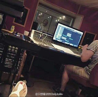 Jolin Tsai feet photo 13