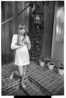 Joni Mitchell feet photo 13