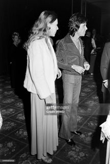 Joni Mitchell feet photo 4