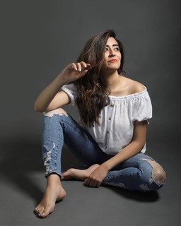 Jonita Gandhi feet photo 8