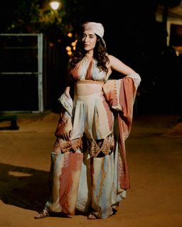Jonita Gandhi feet photo 8