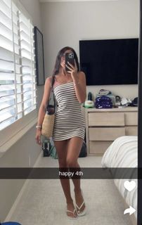 Jordan Beckham feet photo 3