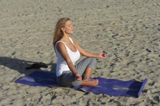 Jordan Carver feet photo thumbnail