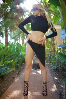 Jordan Carver feet photo thumbnail