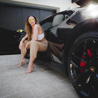 Jordan Carver feet photo thumbnail