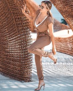 Jordan Carver feet photo thumbnail