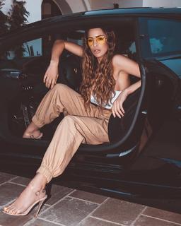 Jordan Carver feet photo thumbnail