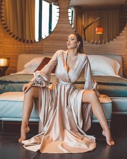 Jordan Carver feet photo thumbnail