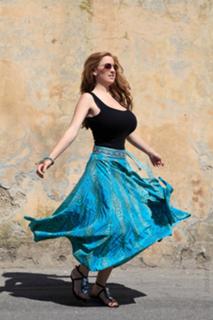 Jordan Carver feet photo thumbnail