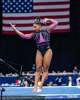 Jordan Chiles feet photo thumbnail