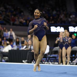 Jordan Chiles feet photo thumbnail