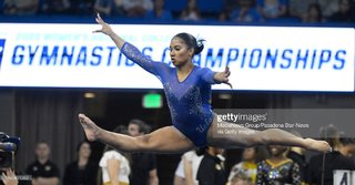 Jordan Chiles feet photo thumbnail