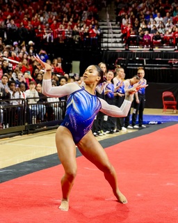 Jordan Chiles feet photo thumbnail