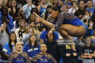 Jordan Chiles feet photo thumbnail