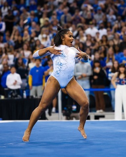 Jordan Chiles feet photo thumbnail