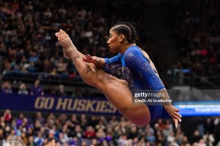 Jordan Chiles feet photo thumbnail