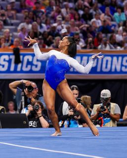 Jordan Chiles feet photo thumbnail