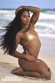 Jordan Chiles feet photo thumbnail