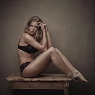 Jordan Claire Robbins feet photo 3