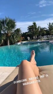 Jordan Claire Robbins feet photo 17