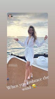 Jordan Claire Robbins feet photo 15
