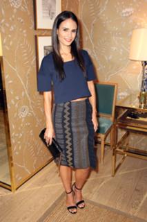 Jordana Brewster feet photo thumbnail