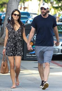 Jordana Brewster feet photo thumbnail