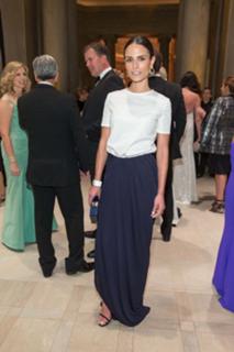 Jordana Brewster feet photo thumbnail