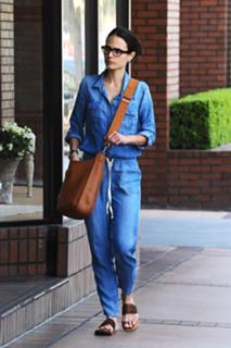 Jordana Brewster feet photo thumbnail