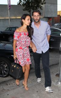 Jordana Brewster feet photo thumbnail