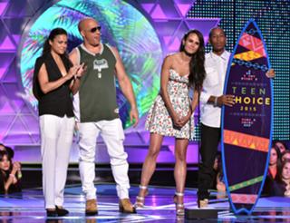 Jordana Brewster feet photo thumbnail