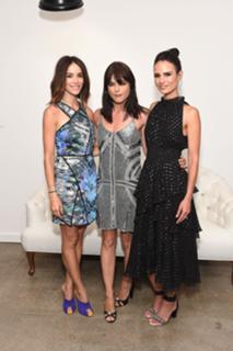 Jordana Brewster feet photo thumbnail