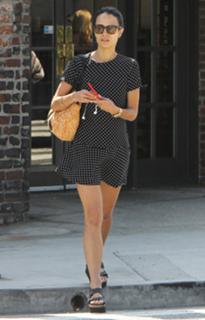 Jordana Brewster feet photo thumbnail