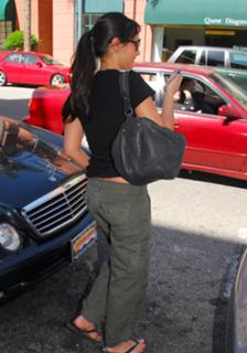 Jordana Brewster feet photo thumbnail