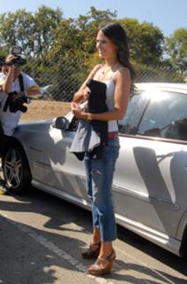 Jordana Brewster feet photo thumbnail