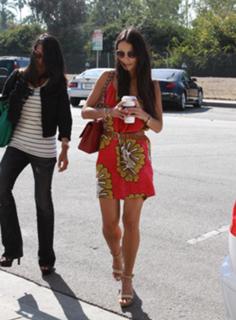 Jordana Brewster feet photo thumbnail